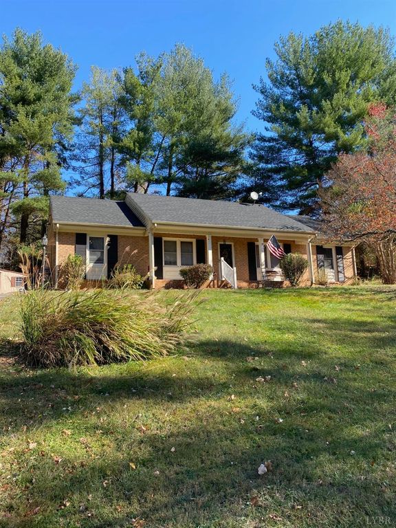 Image 1 of property listing at 1026 Ardmore Drive, Lynchburg, VA 24501