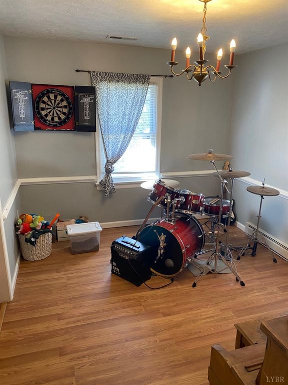 Image 5 of property listing at 1026 Ardmore Drive, Lynchburg, VA 24501
