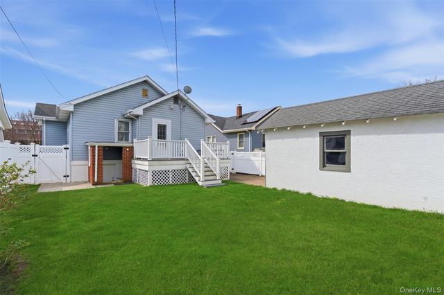 345 W Walnut Street, Long Beach, NY 11561
