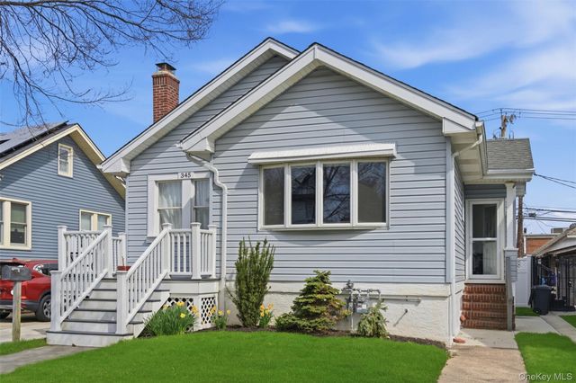 345 W Walnut Street, Long Beach, NY 11561