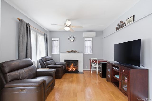 345 W Walnut Street, Long Beach, NY 11561