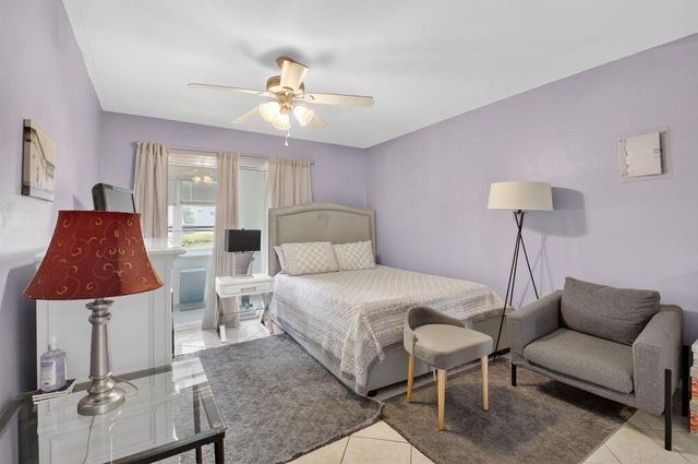 360 Seville O, Delray Beach, FL 33446
