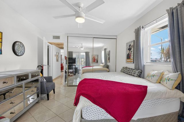 360 Seville O, Delray Beach, FL 33446