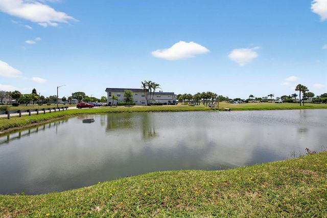 360 Seville O, Delray Beach, FL 33446
