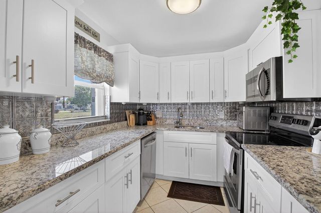 360 Seville O, Delray Beach, FL 33446