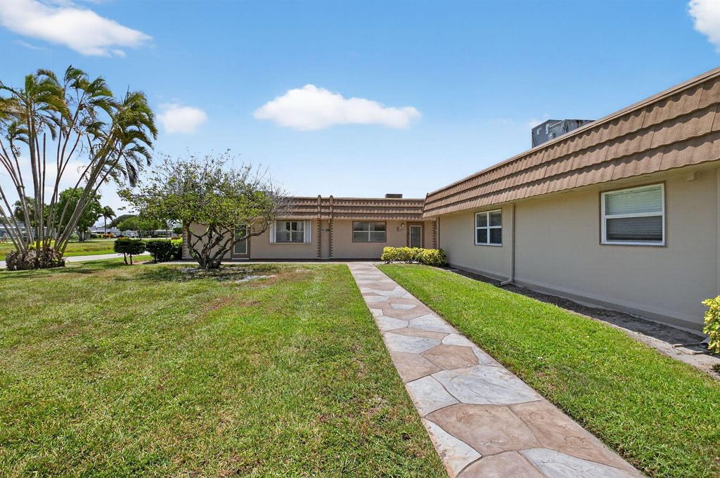 360 Seville O, Delray Beach, FL 33446
