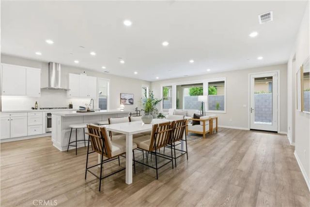 28 Ocaso Street, Rancho Mission Viejo, CA 92694