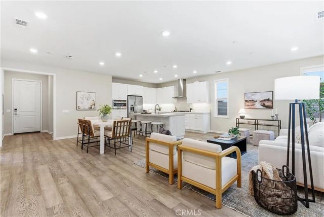 28 Ocaso Street, Rancho Mission Viejo, CA 92694