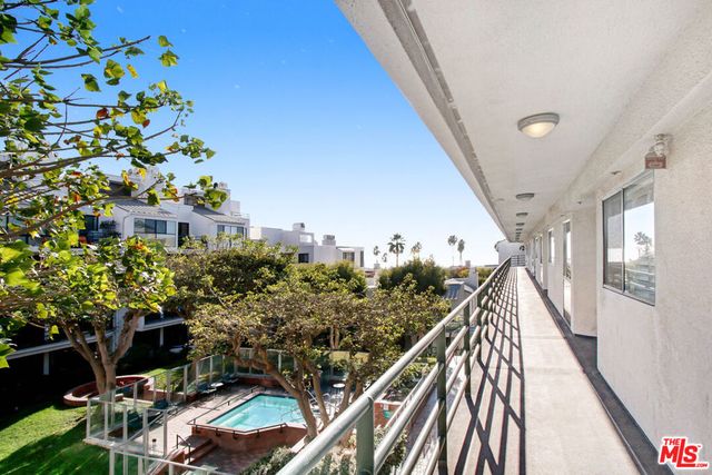 2910 Neilson Way 408, Santa Monica, CA 90405
