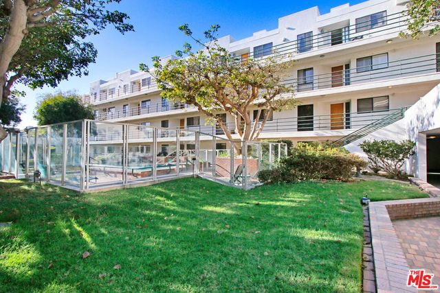 2910 Neilson Way 408, Santa Monica, CA 90405