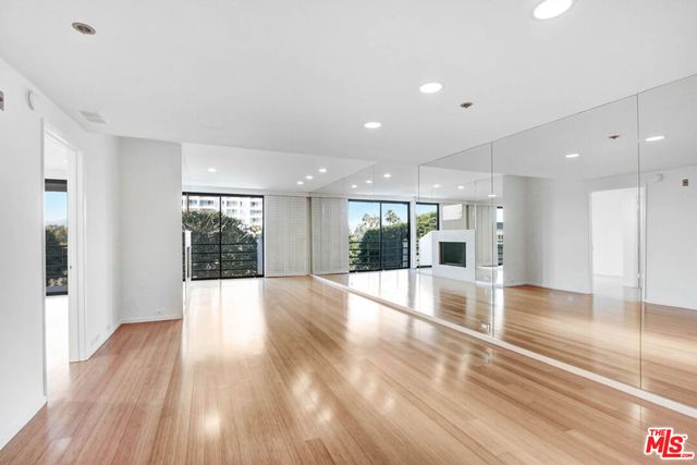 2910 Neilson Way 408, Santa Monica, CA 90405