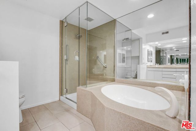 2910 Neilson Way 408, Santa Monica, CA 90405