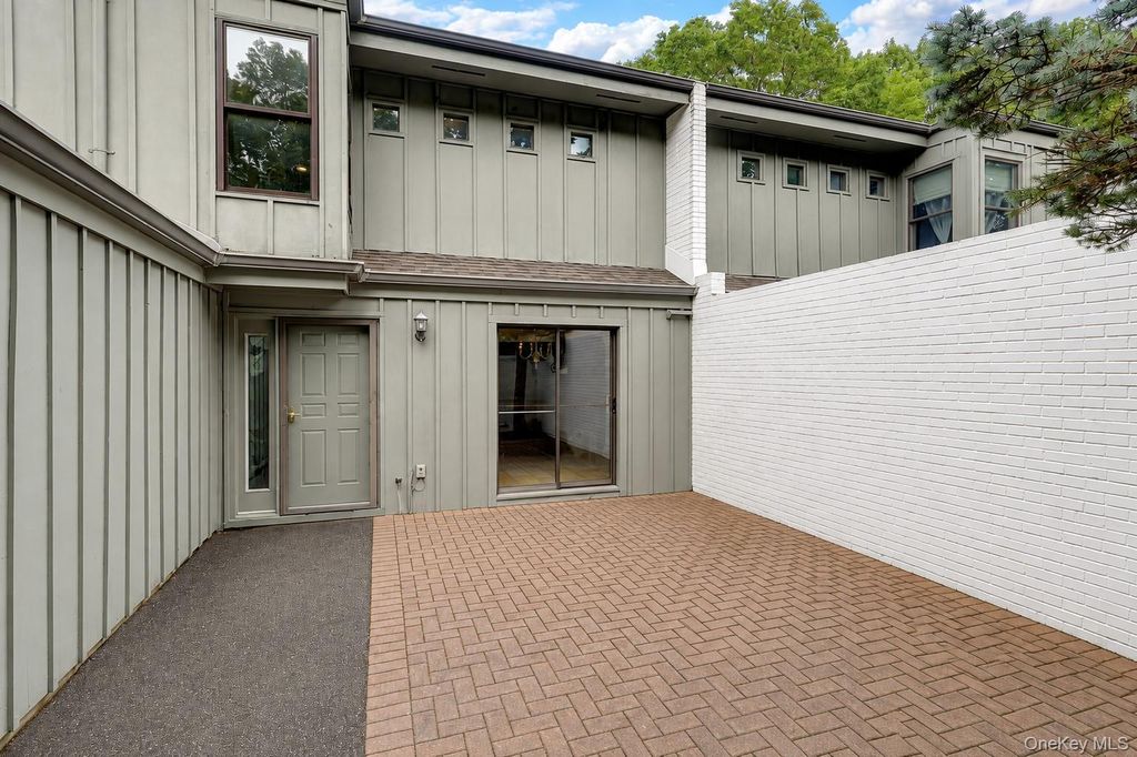 51 Rockledge Path, Port Jefferson, NY 11777 — photo 4