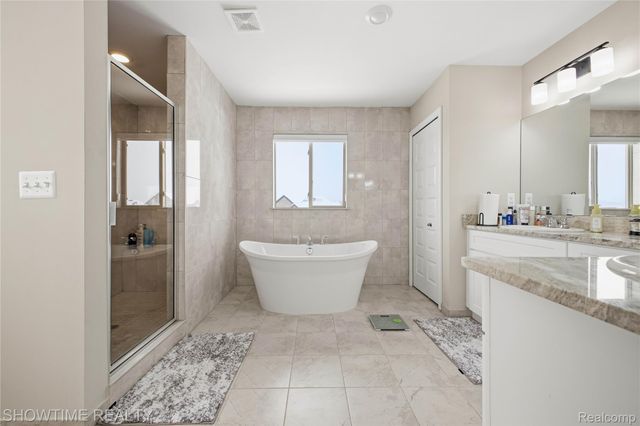 19782 Chase Drive, Macomb Township, MI 48042
