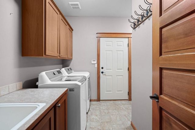 10211 N Moss Ln, Spokane, WA 99208