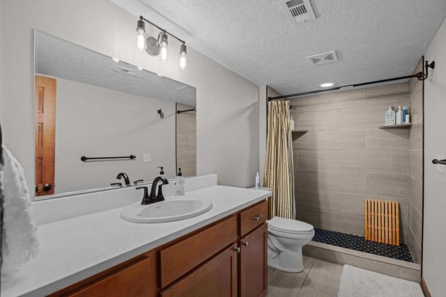 10211 N Moss Ln, Spokane, WA 99208