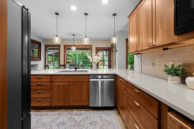 10211 N Moss Ln, Spokane, WA 99208