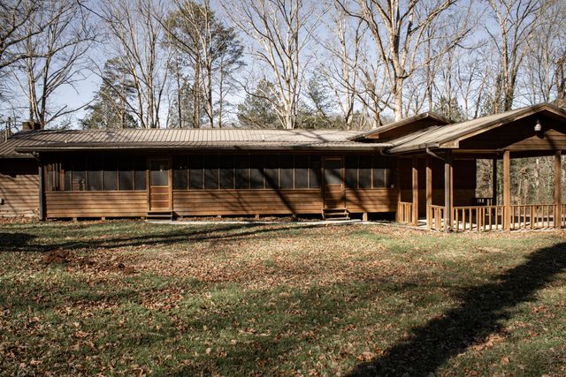 923 S Burnt Mill Road, Lafayette, GA 30728