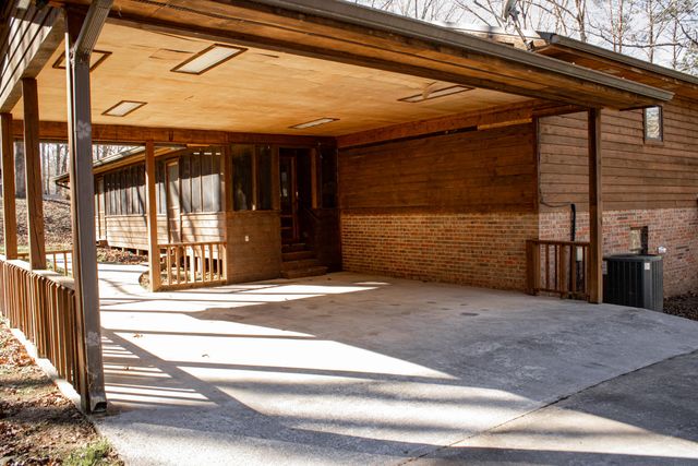 923 S Burnt Mill Road, Lafayette, GA 30728