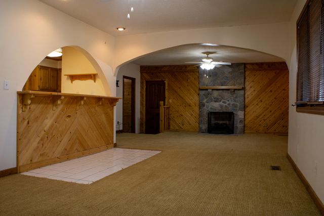 923 S Burnt Mill Road, Lafayette, GA 30728