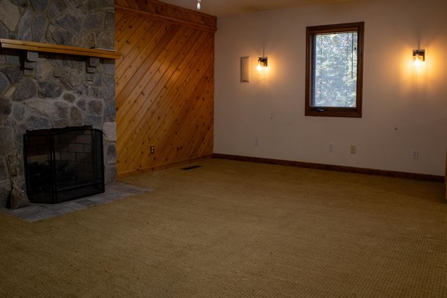 923 S Burnt Mill Road, Lafayette, GA 30728