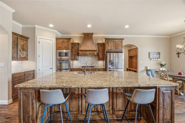 239 Bearclaw Circle, Aledo, TX 76008