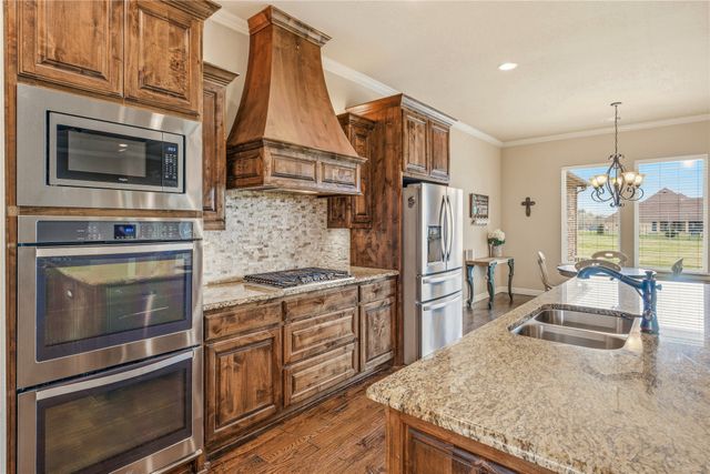 239 Bearclaw Circle, Aledo, TX 76008