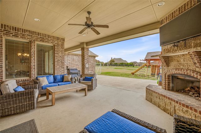 239 Bearclaw Circle, Aledo, TX 76008
