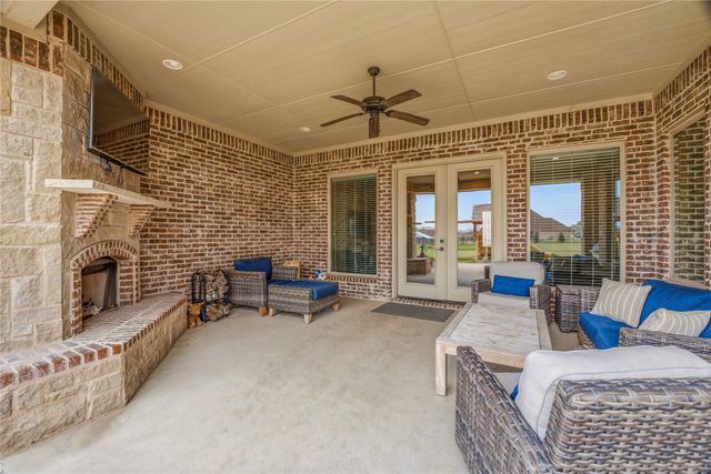 239 Bearclaw Circle, Aledo, TX 76008