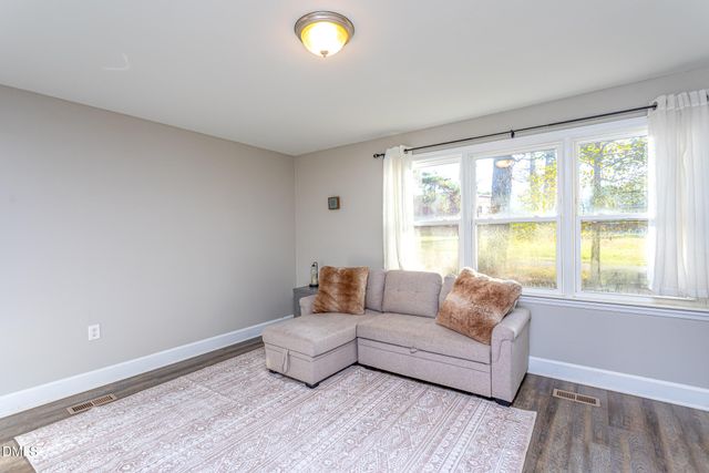 10222 S Chestnut Street, Middlesex, NC 27557