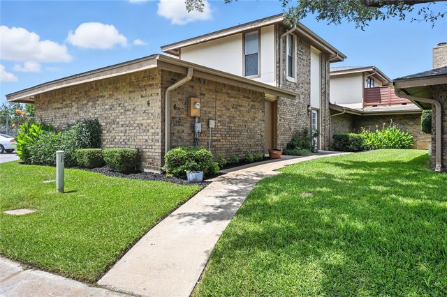 6 Park Lane, Bedford, TX 76021