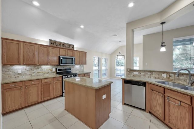 14 Bay Chapel Court, The Woodlands, TX 77385