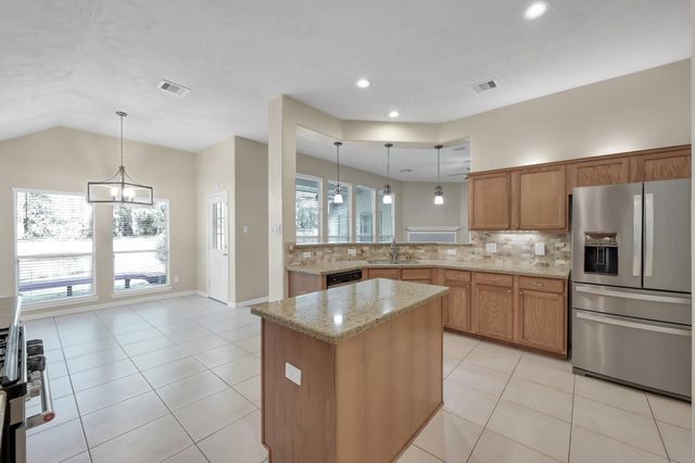 14 Bay Chapel Court, The Woodlands, TX 77385