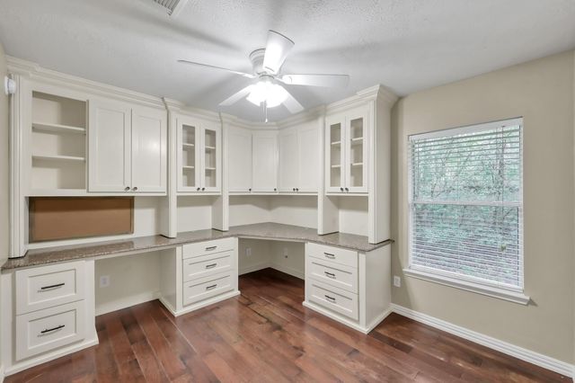 14 Bay Chapel Court, The Woodlands, TX 77385