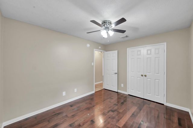 14 Bay Chapel Court, The Woodlands, TX 77385