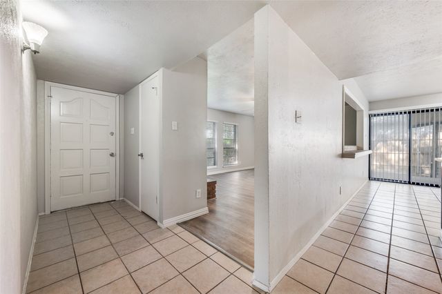 8514 Sikorski Lane, Dallas, TX 75228