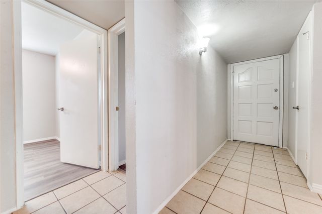 8514 Sikorski Lane, Dallas, TX 75228