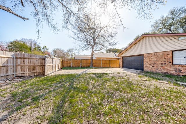 8514 Sikorski Lane, Dallas, TX 75228