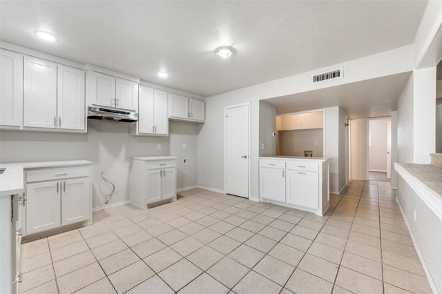 8514 Sikorski Lane, Dallas, TX 75228