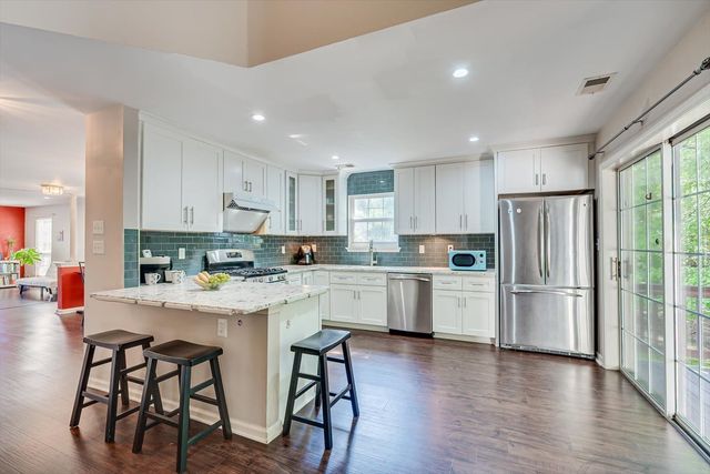 26 Alpine Road, Holmdel, NJ 07733