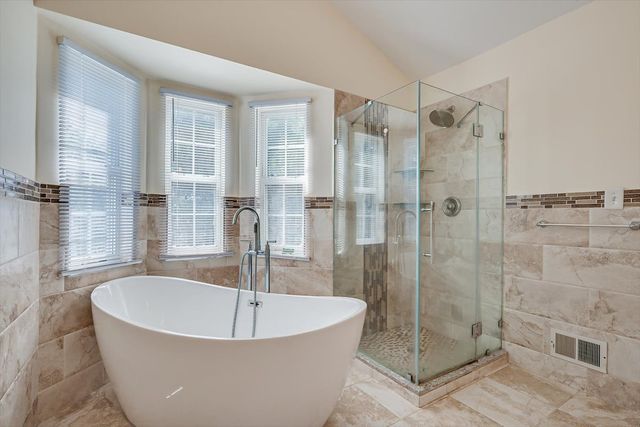 26 Alpine Road, Holmdel, NJ 07733