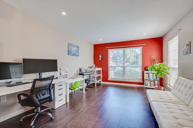 26 Alpine Road, Holmdel, NJ 07733