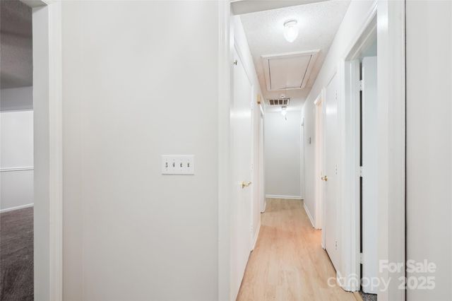 8322 Summerglen Circle, Charlotte, NC 28227