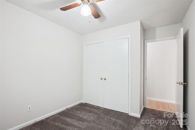 8322 Summerglen Circle, Charlotte, NC 28227