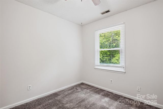 8322 Summerglen Circle, Charlotte, NC 28227