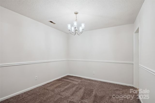 8322 Summerglen Circle, Charlotte, NC 28227