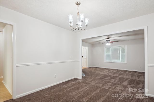 8322 Summerglen Circle, Charlotte, NC 28227