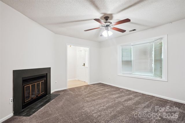 8322 Summerglen Circle, Charlotte, NC 28227