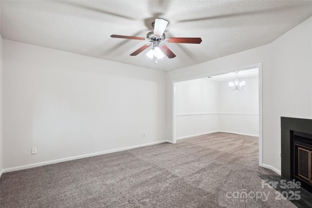 8322 Summerglen Circle, Charlotte, NC 28227