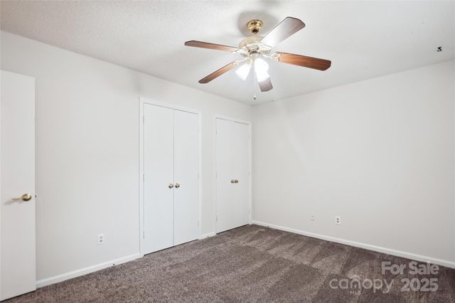 8322 Summerglen Circle, Charlotte, NC 28227